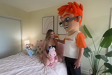 I Spy On Aspen Woods Big Tits As Stepbro For A Cumshot Frenzy! - porn video