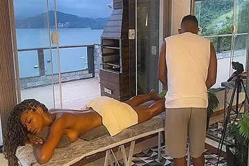 Eu So Pedi Uma Massagem... Mas Quando E A Gente, Nunca E So Isso. Meu Marido Preparou Cada Detalhe, O Clima, O Toque... E Aos Poucos A Conexao Foi Falando Mais Alto - Edu Black Rj - porn video